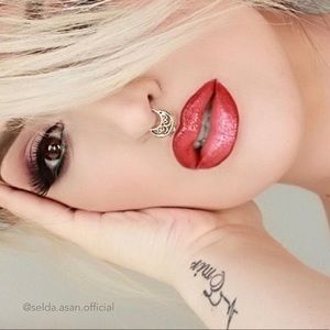 Silver Tone Half Moon w/ Drops Faux Septum Clicker